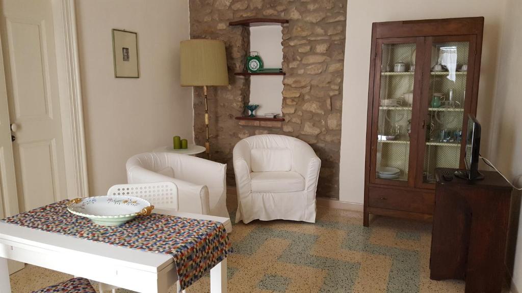 Maison de Famille room 6